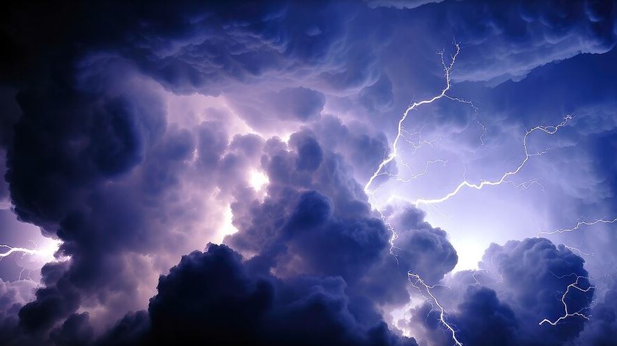 આકાશમાં ઉત્પન્ન થતી વીજળી જમીન સુધી પહોંચતી નથી